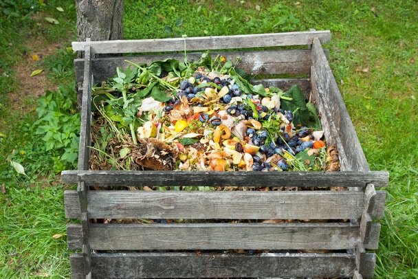 A kerti hulladék komposztálása