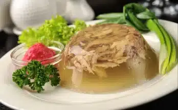 Mikor kell a zselatint a kocsonyába tenni?