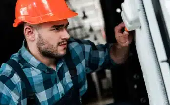 Hogyan kell bekötni a váltókapcsolót?